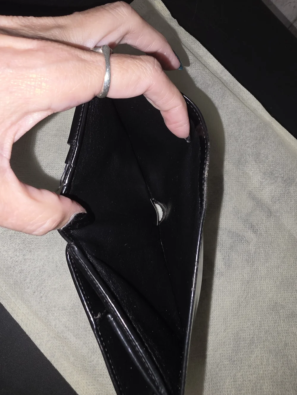 Men's Gucci Leather Bi-Fold Wallet